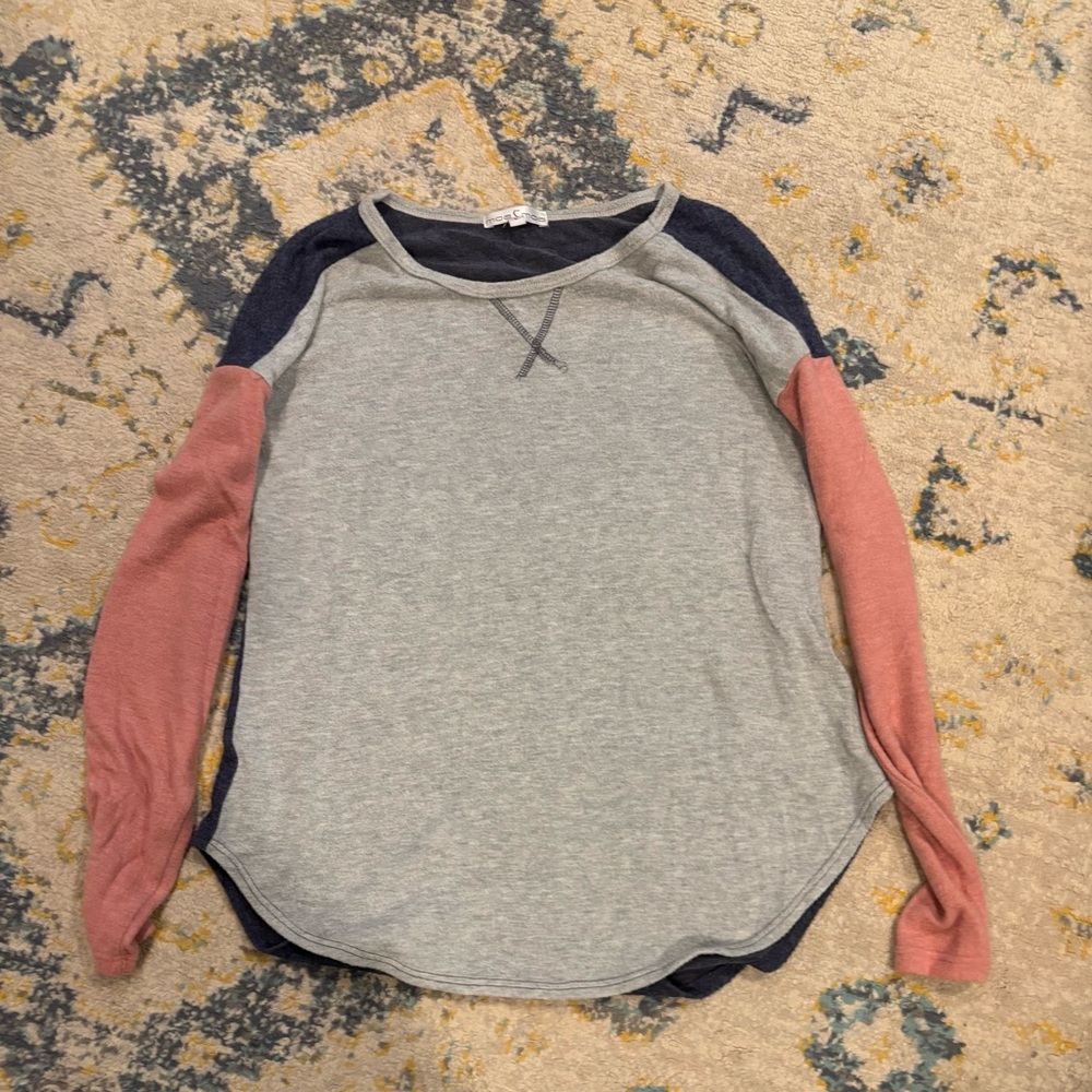 Moa Moa Gray and Navy Raglan Top
